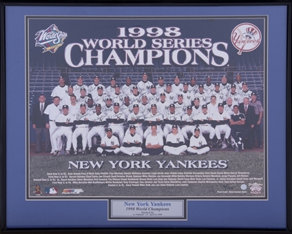 1998 New York Yankees Team Signed Photo In 20 x 24 Framed Display With 32 Signatures Including Jeter & Rivera (Beckett)